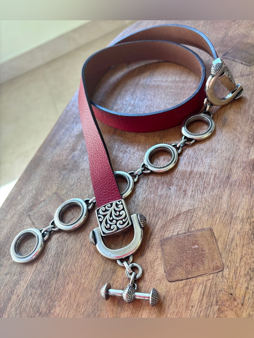Chico’s Women’s Red Leather Belt Ornate Silver-Tone Toggle & Chain Buckle M/L